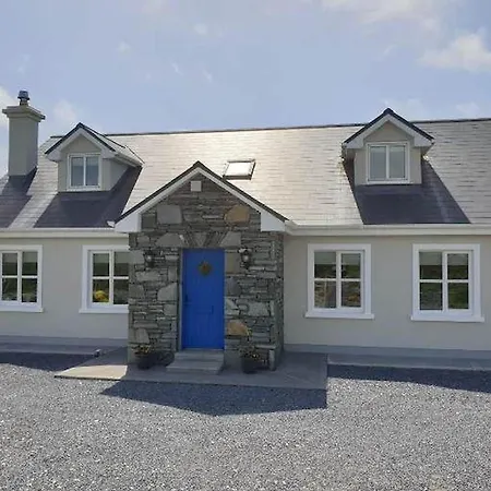 Holiday home Hillside House Ballinaboy