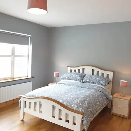 Holiday home Hillside House Ballinaboy